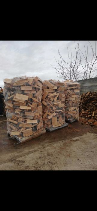 Lemne de foc la palet