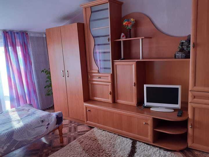 Дава се под наем Тристаен апартамент в Бургас, Сарафово - 120 кв.м за 200 € - Снимка #16