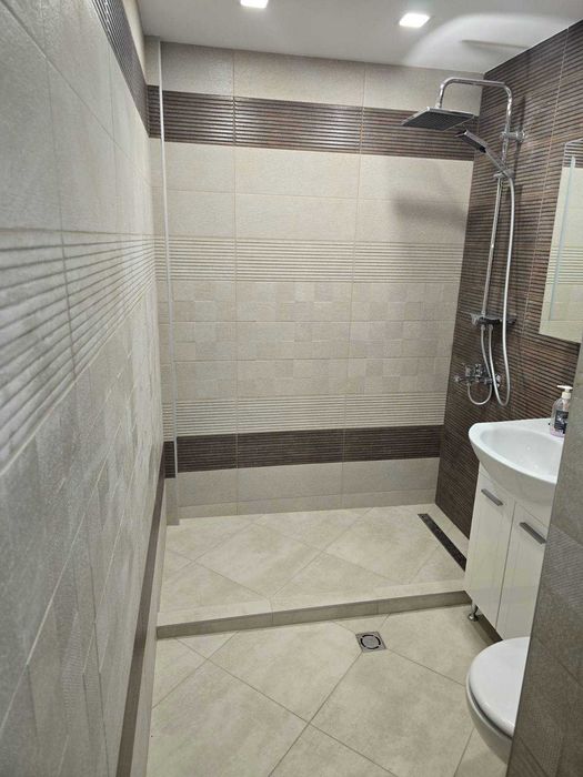 Дава се под наем Тристаен апартамент в София, Свобода - 74 кв.м за 499 € - Снимка #15