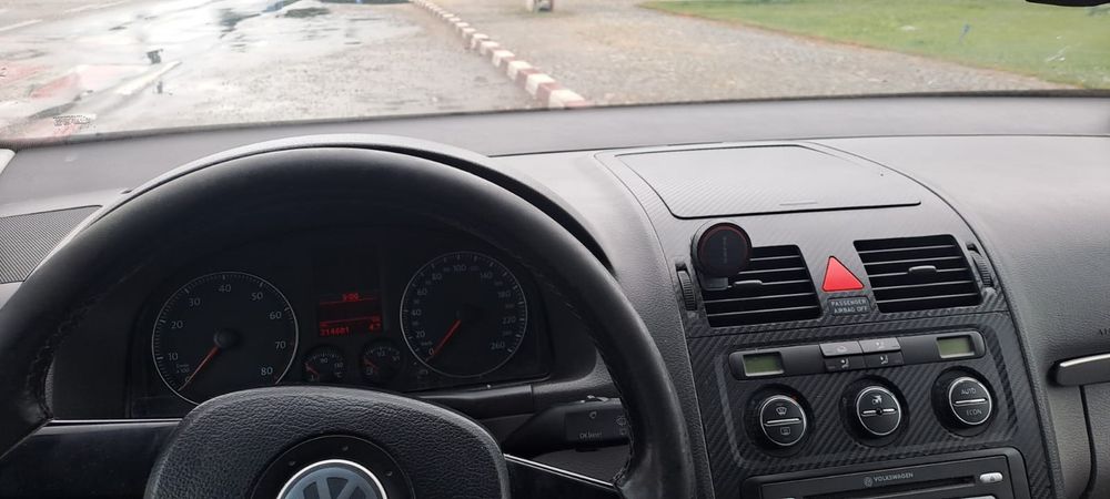 Volkswagen Touran 1.9 TDI-7 locuri-Euro 4 - 2300 € negociabil