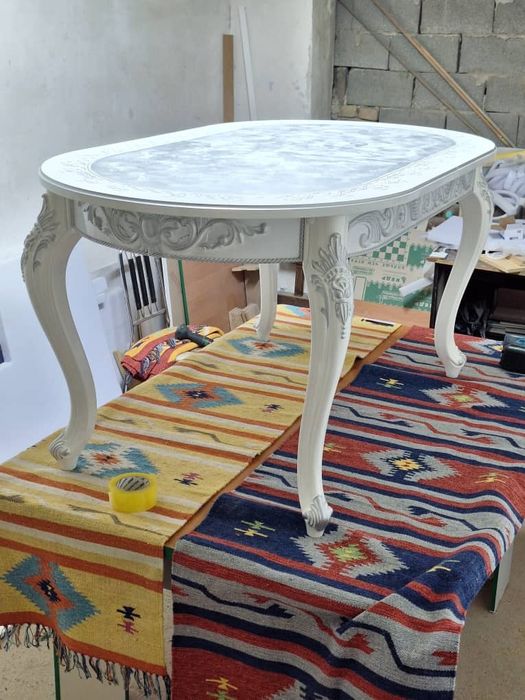 Шикарный резной стол