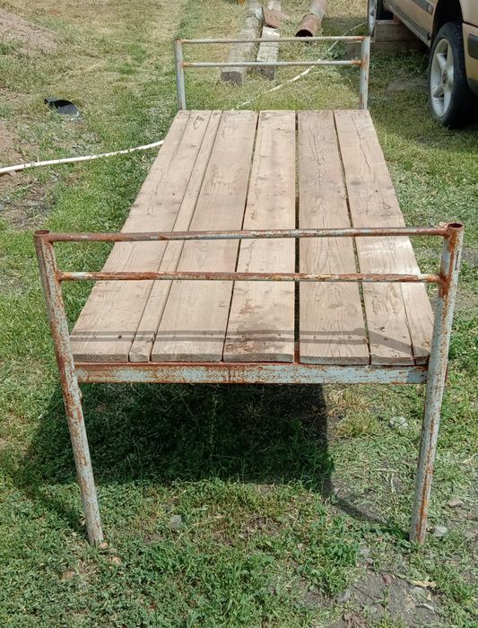 Продам кровати 2 шт