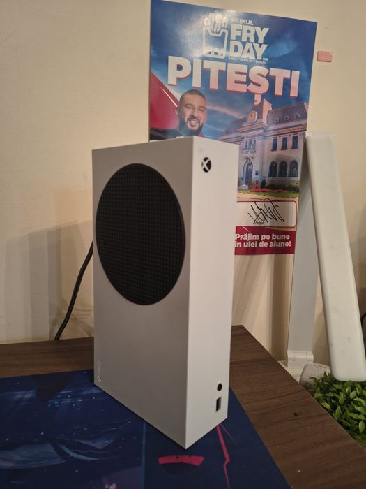 Xbox Series S 512GB + 2 controllere – stare impecabilă