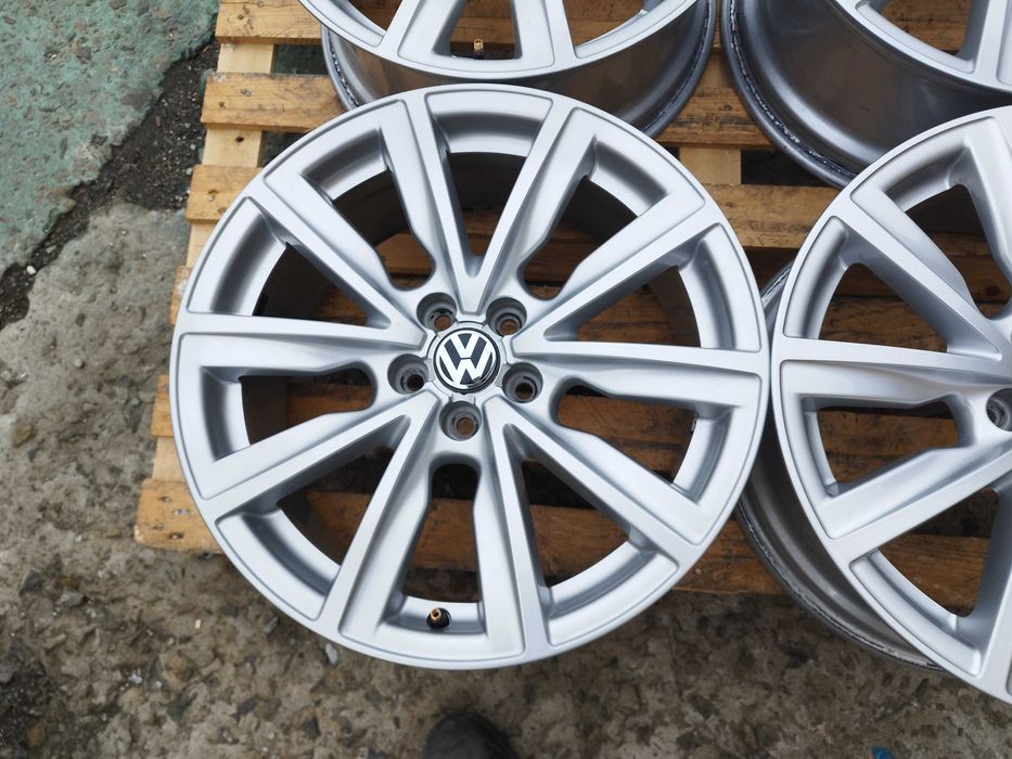17 джанти 5х100 Audi A1 S1 8X S-Line 7,5J et36 Ауди А1 Оригинал 8X0601025AL SPEEDLINE