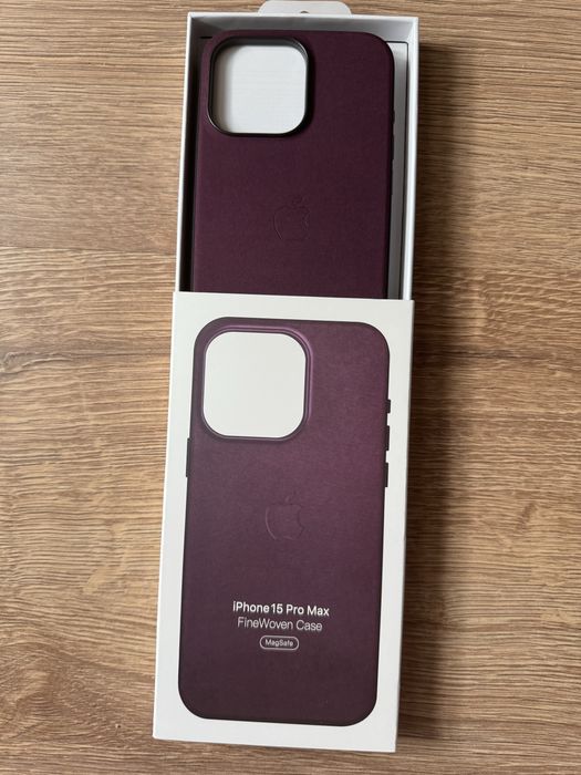 Husa de protectie Apple FineWoven cu MagSafe pentru iPhone 15 ProMax