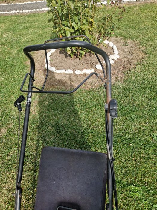 Vând mașină de tuns gazon Verdina