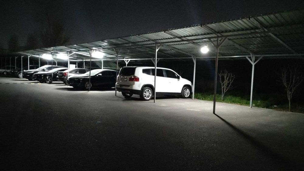 Uy sotiladi Sergeli 6A 13-dom 7 qavat domning 4-etaji 2 xonali uy