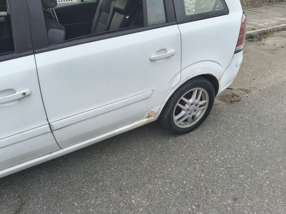 Opel zafira b 2006