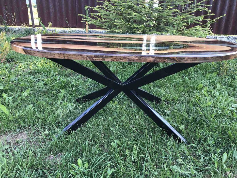 Поръчков, елегантен и вечен. Метален крак за маса разперен модел 024