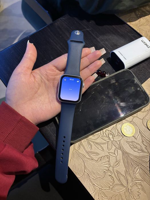 Продается Apple watch se
