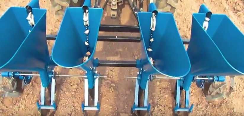 Semanatoare ceapa arpagic usturoi 4 randuri pentru tractor.