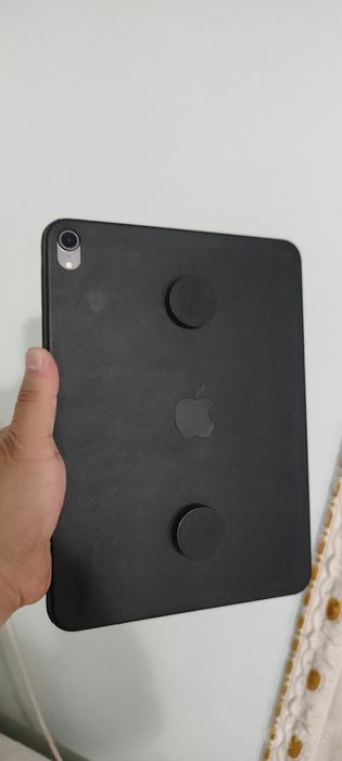 Ipad pro 11 2018 Sotiladi.