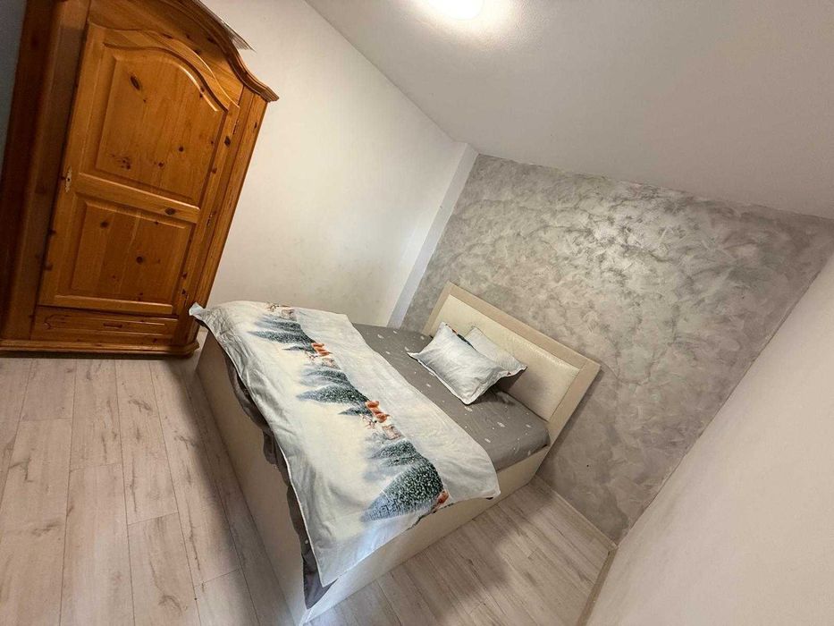 Vand casa P+E, teren 220 m2, zona centrala, pe langa campia Islaz