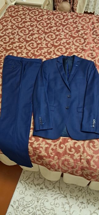 Продам костюм мужской