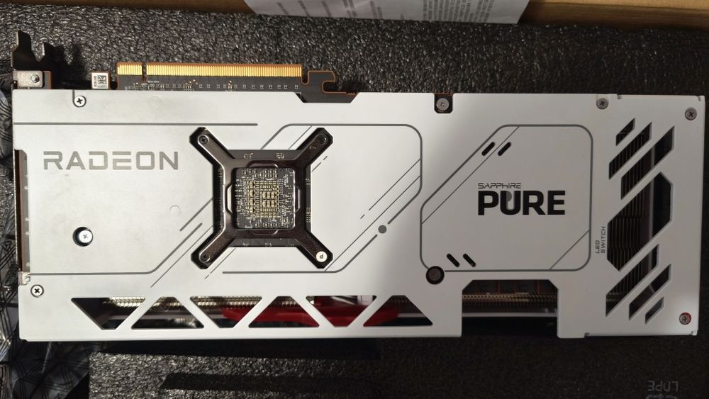 Placa video Sapphire RX 7800 XT pure