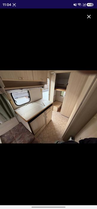 Knaus 8404 1993 – Rulotă 4-5 locuri, WC, bucătărie