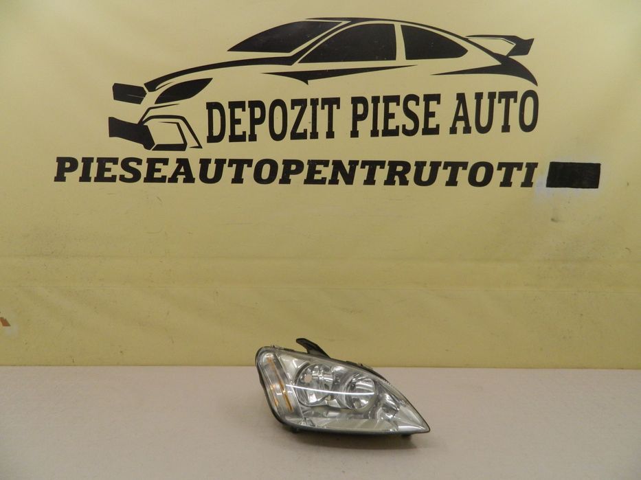 Far dreapta Ford Focus 2 Halogen,  2004, 2005, 2006, 2007, 2008, cod origine 3M51-13005-AG.