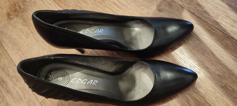 Туфли на каблуке