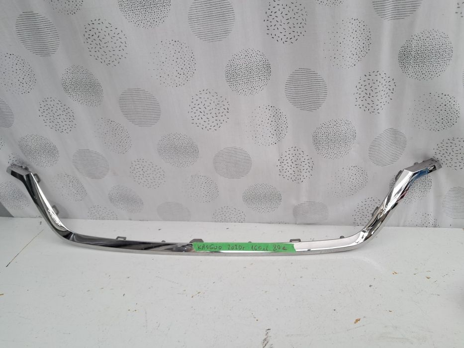 Хром лайсна грил решетка Renault Kangoo 2020 г