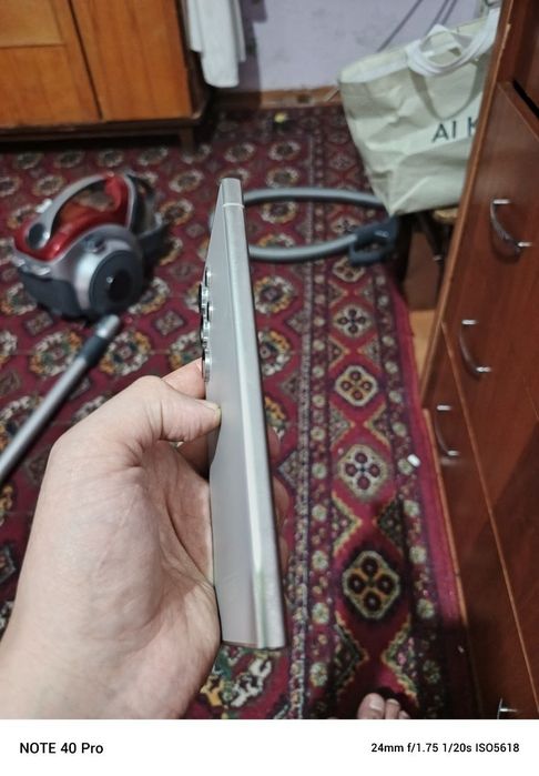 Samsung s24 ultra на 512гб.