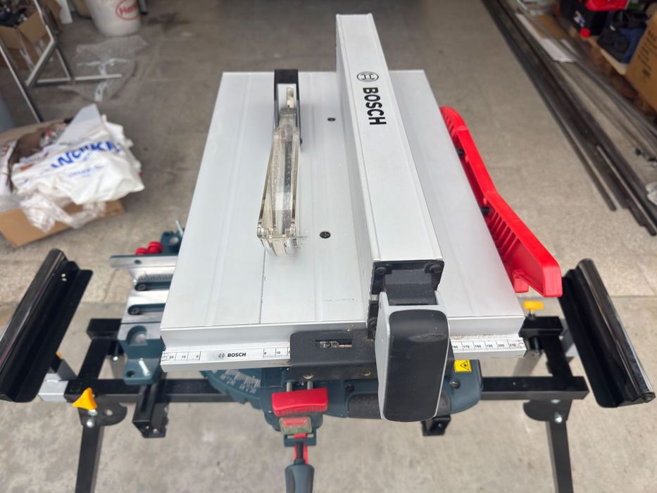 Комбиниран циркуляр Bosch GTM 12 JL Professional с гаранция + маса