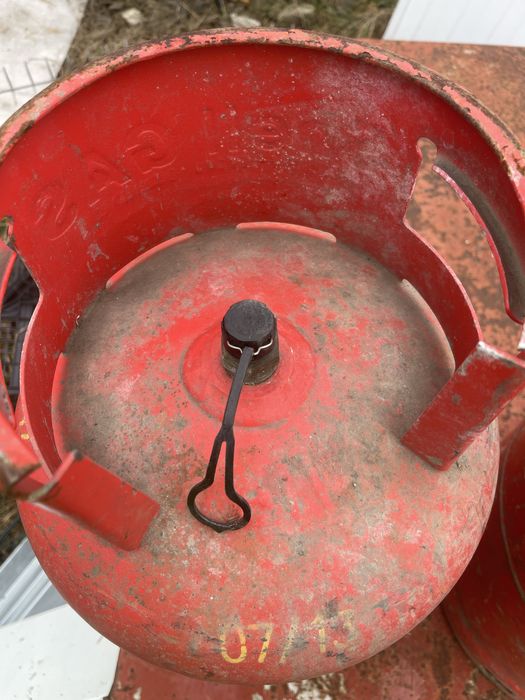 Butelii petrom cu supapa