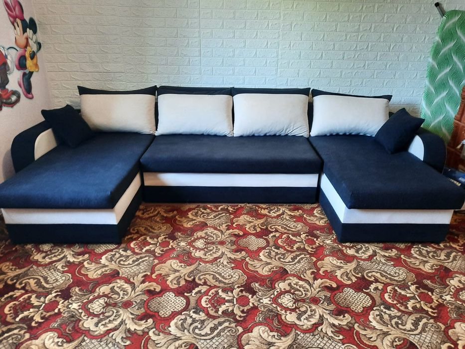 Canapea extensibila in forma de U