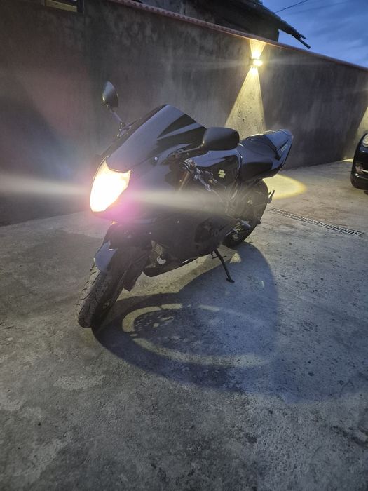 Suzuki gsxr k4 1000 на части