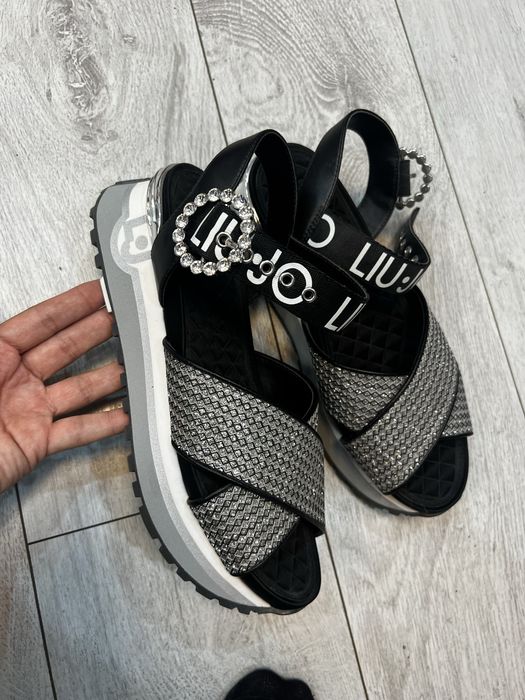 Обувки Guess, Liu jo, Karl Lagerfeld и др. Цена от 20 до 60 евро