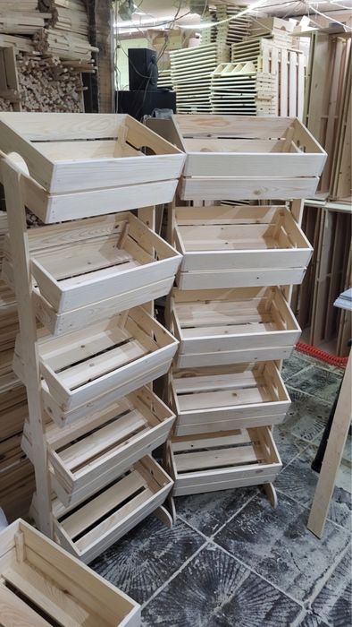 Вертикални стелажи за плодове и зеленчуци