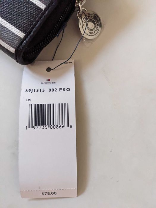 Tommy Hilfiger чисто ново дамско портмоне от Сащ