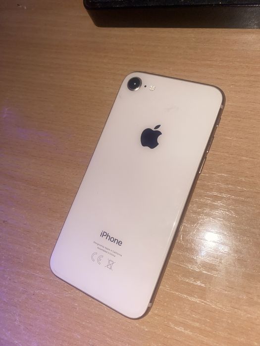 Продам айфон 8 и айфон 6с