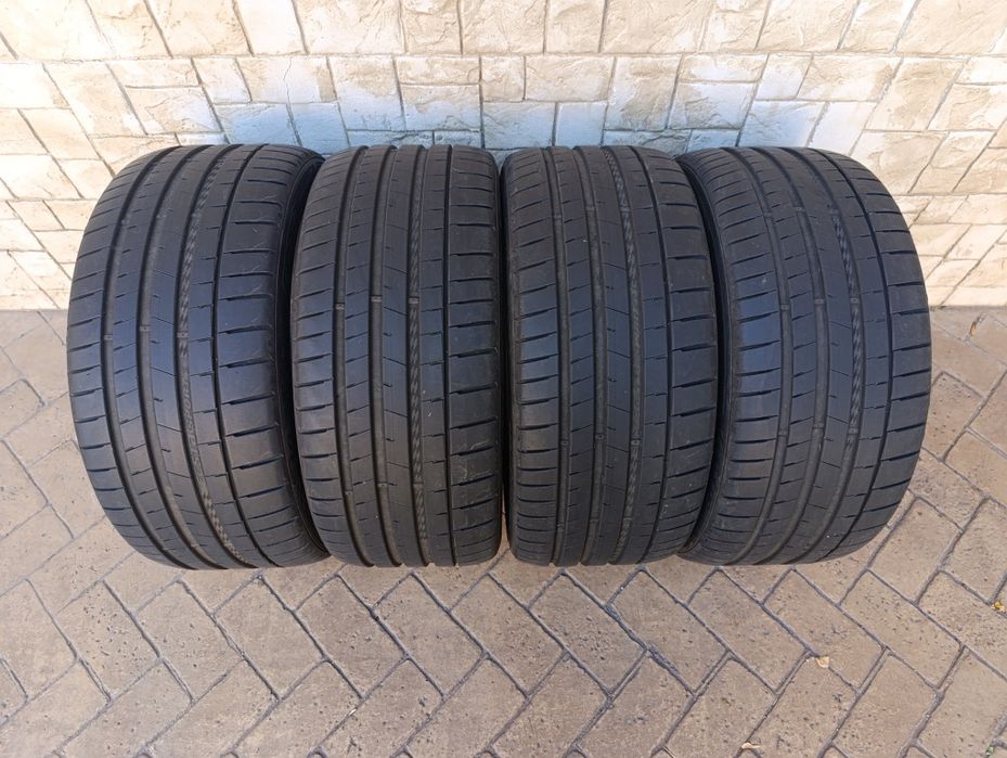 Летни гуми Kumho 265/35/20 dot 2025