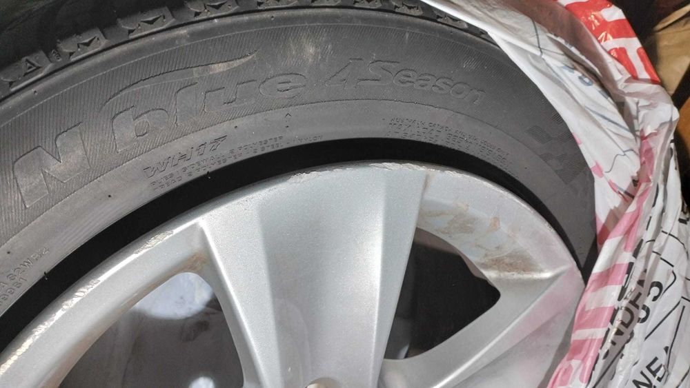 Jante BMW R17 cu Anvelope Nexen