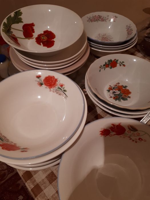 продам тарелки суповые новые с рисунком