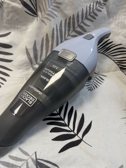 Ръчна прахосмукачка Black + Decker 7.2 V