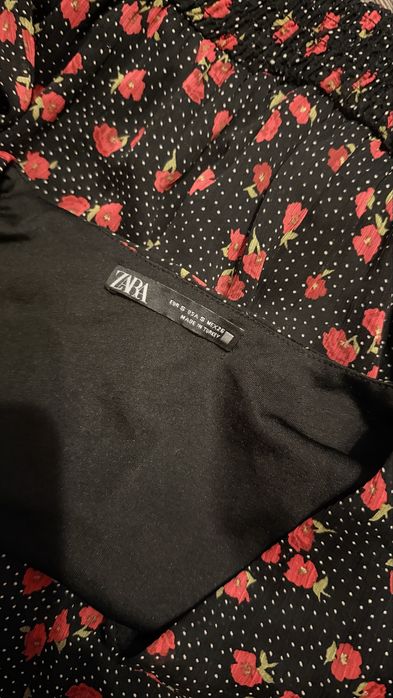 Платье Zara цветочное