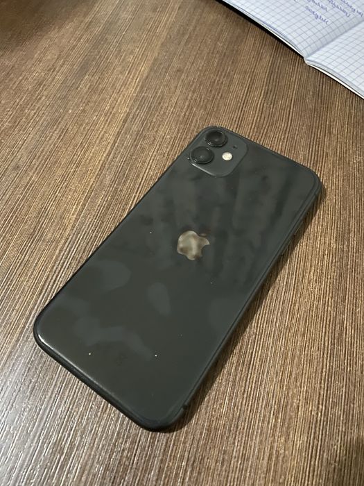 В хорошем состаяние Айфон 11 128гб