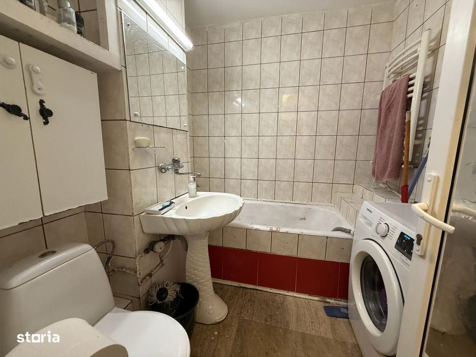 Apartament spatios, 3 camere, decomandat, parter - Lipovei