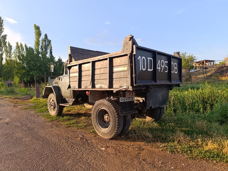 Zil 1980 yil 3100$