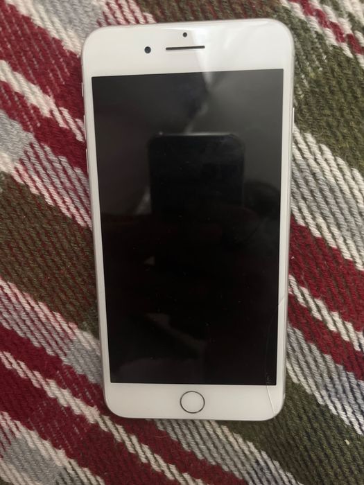 IPhone 7 plus, 128gb, батарея 75%