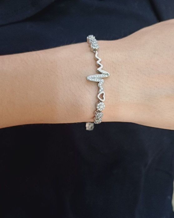 Браслет продаётся