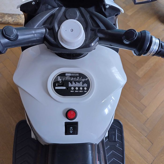 Акумулаторен мотор Moni