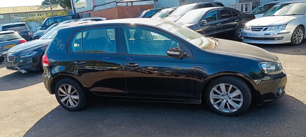 Dezmembrari / Dezmembrez VW Golf 1.6 CAYC cutie viteze cutie viteze manuală LUB cod culoare LC9X