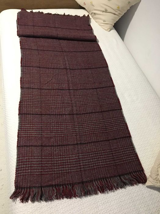 Дамски шал 20% вълна, 80%вискоза 2 лица,каре,бордо/сиво НОВ,елегантен