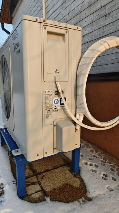 Vând pompă de căldură