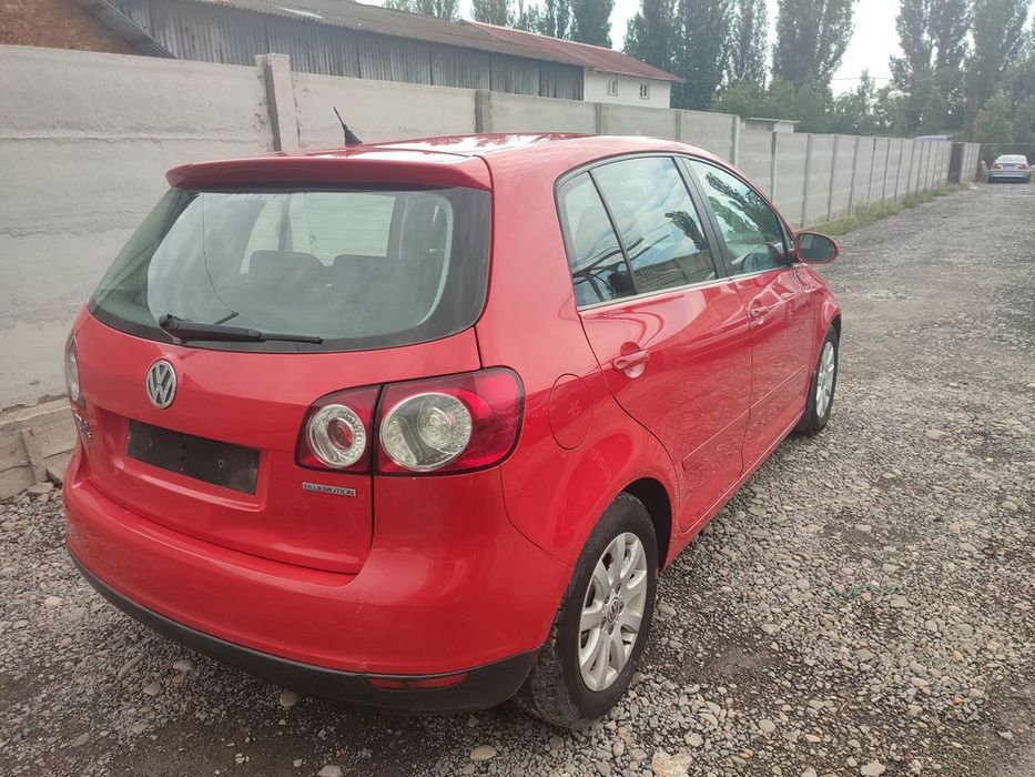 dezmembram volkswagen golf 5 plus usa fata-spate stanga