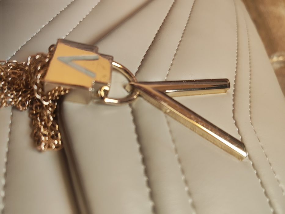 Valentino чанта'