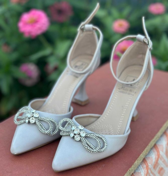 Продам туфельки.