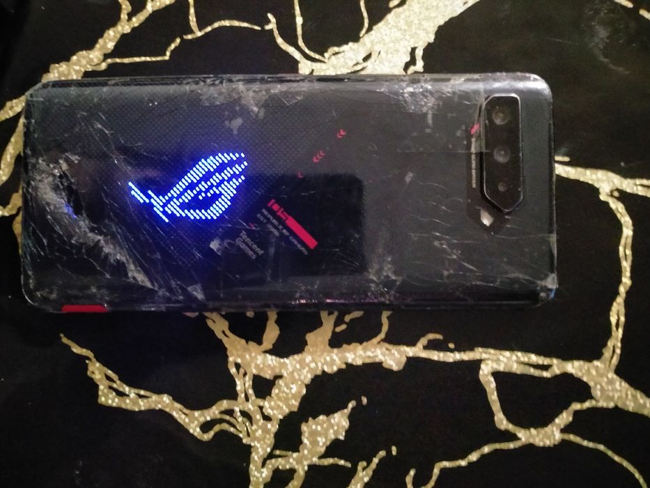 Асус рог 5 срочно продам